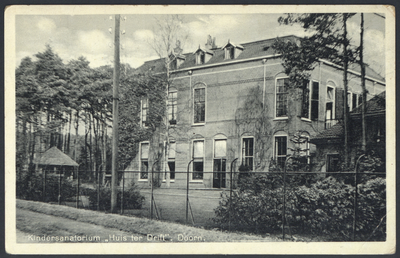 17797 Gezicht op het kindersanatorium Huis ter Drift te Doorn.